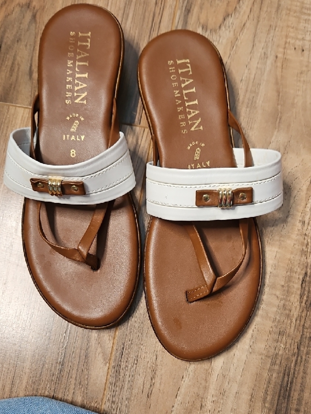 Italian Shoemakers White and Brown Leather Slide Thong Sandals 8 - Picture 11 of 11